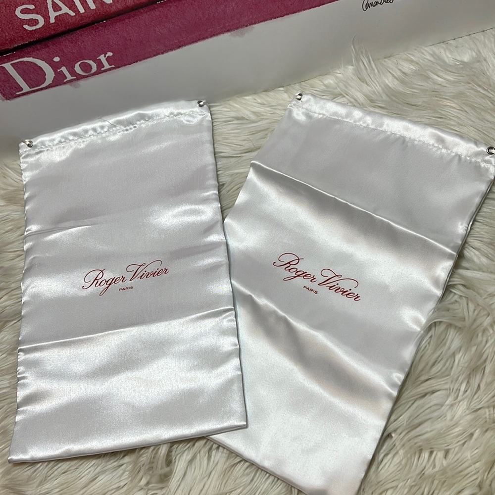 100% Auth A Pair of Roger Vivier DUST BAG (BRAND NEW)